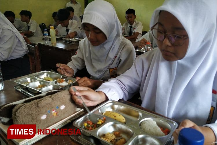 Pesan Unik dan Haru MBG dari Jateng: Siswa Sisipkan Ucapan Terima Kasih untuk Presiden di Kotak Makan